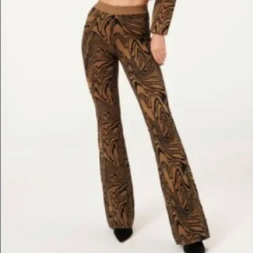 Good American Swirl Intarsia Flare Pants, color: sepia swirl, size 3 (L)